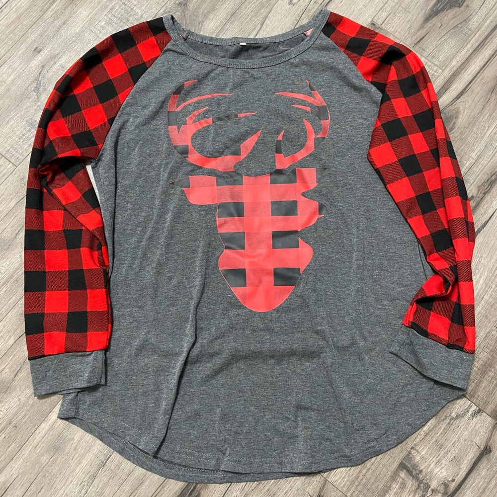 Women’s Large Christmas shirt